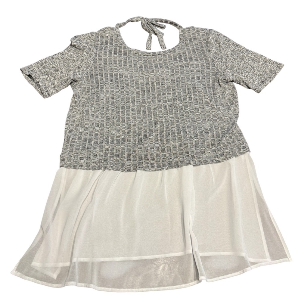 BCBGeneration Textured Gray and White Top